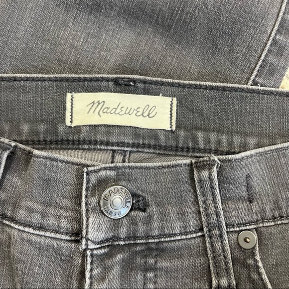 MADEWELL Black Dark Grey Distressed Hem Ripped Knees 9” High-Rise Skinny Jeans - Picture 9 of 11